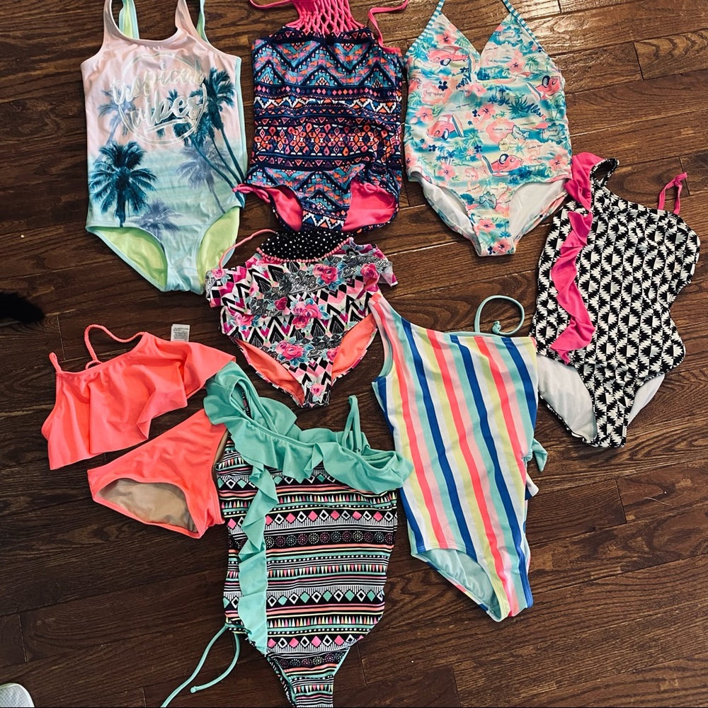 Girls swimsuits